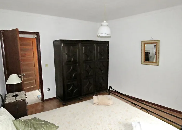 Cozy House With Mountain View In *