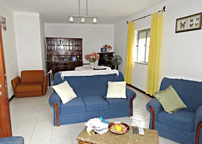 Cozy House With Mountain View In *