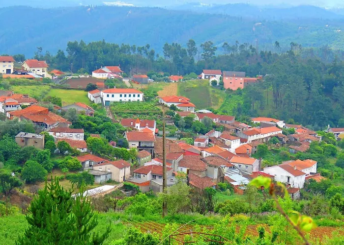 Cozy House With Mountain View In