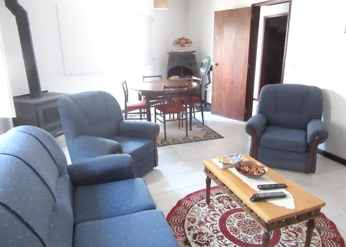 Feriehus Cozy House With Mountain View In *